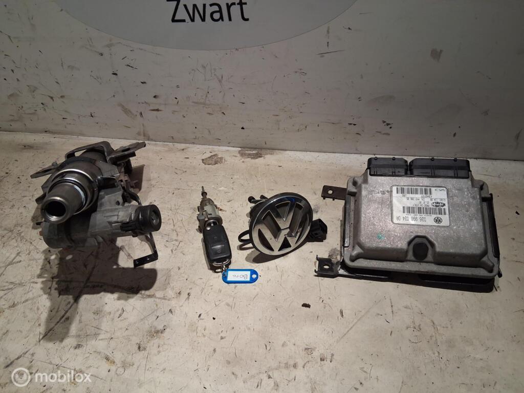 Slotenset VW Bora 1.6-16V ('98-'06) 036998034DR, Gebruikt, Volkswagen, Ophalen of Verzenden, Volkswagen
