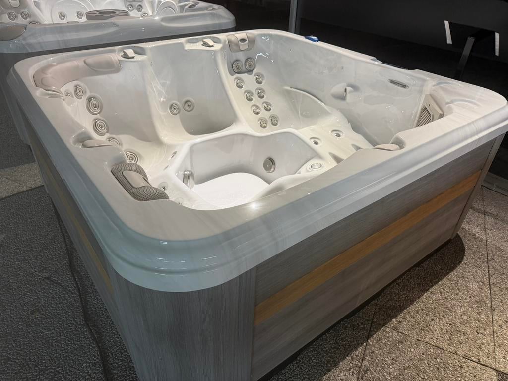 Passion Spa Relax 5 persoons 2 ligplaatsen NIEUW!!!, Tuin en Terras, Bubbelbaden en Hottubs, Ophalen, Zo goed als nieuw, Filter