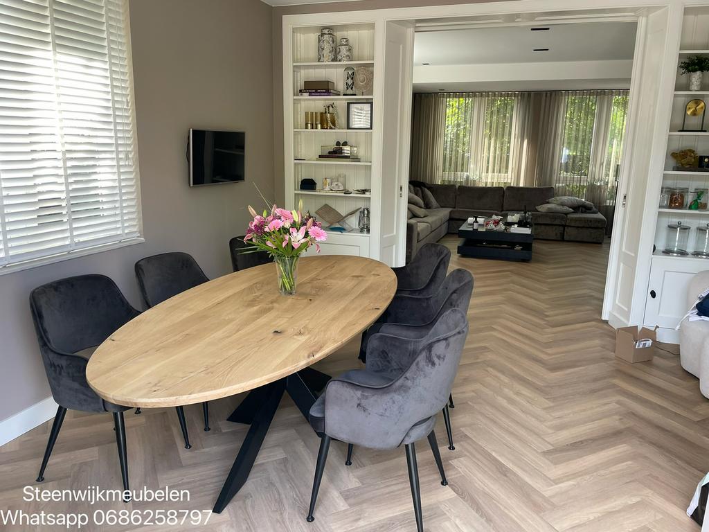 Eiken tafel eettafel Deens ovaal verjongd rond boomstamtafel, Huis en Inrichting, Tafels | Eettafels, 100 tot 150 cm, Ophalen of Verzenden