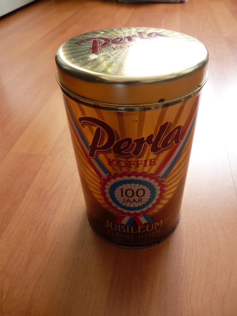 Vintage Blik Perla koffie 100 jaar jubileum Albert Heijn, Ophalen of Verzenden, Gebruikt, Koffie
