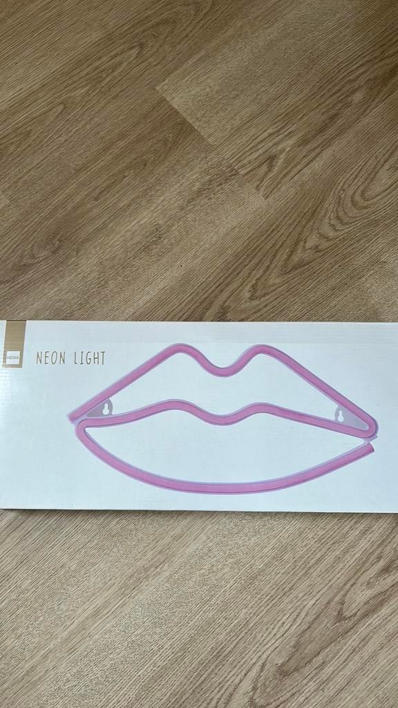 Hema neon light kus roze, Ophalen of Verzenden, Zo goed als nieuw