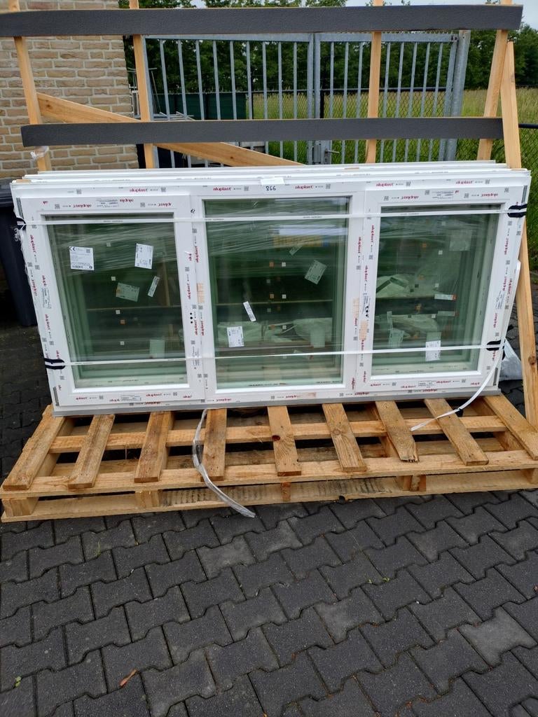 Nieuwe dakkapellen kozijnen 3 op voorraad, Ophalen, Nieuw