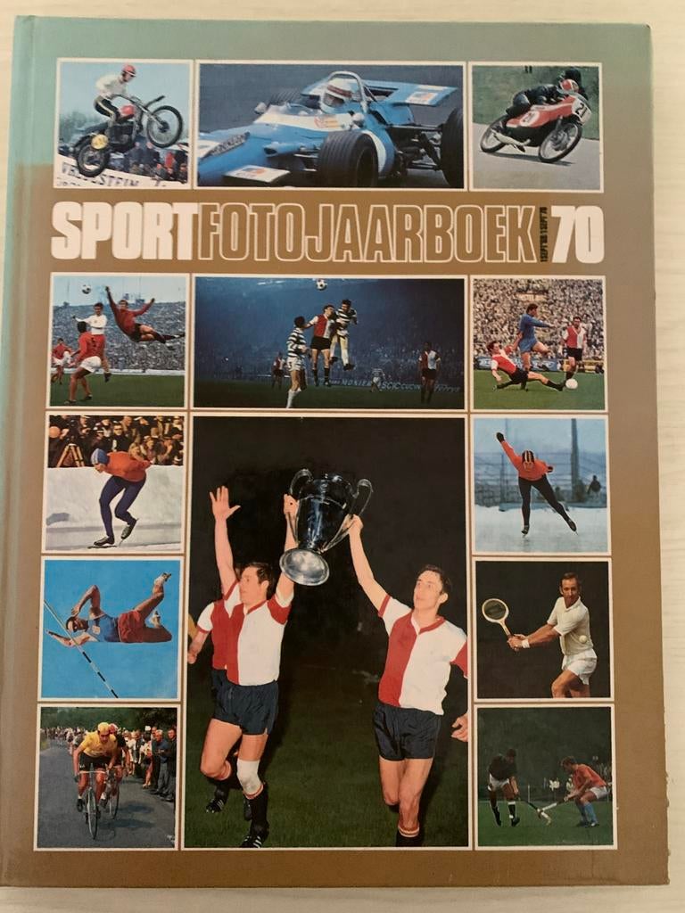 Sport Foto Jaarboek 1970, Ophalen of Verzenden, Zo goed als nieuw, Overige sporten