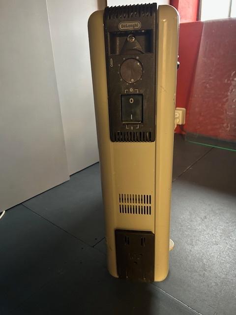 Elektrische, verrijdbare radiator DeLonghi, Ophalen, 30 tot 80 cm, Gebruikt, Radiator
