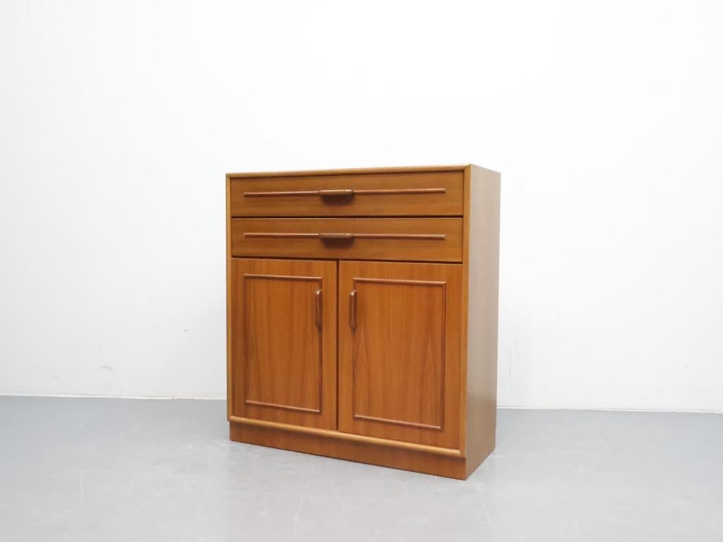Compact vintage dressoir | Teak | Deuren en lades, Ophalen, Gebruikt, ., Teakhout
