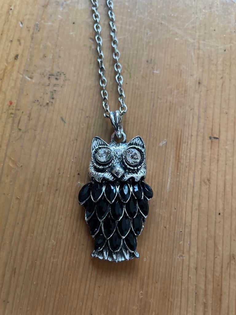 Ketting met uil hanger, Overige materialen, Gebruikt, Zwart, Ophalen of Verzenden