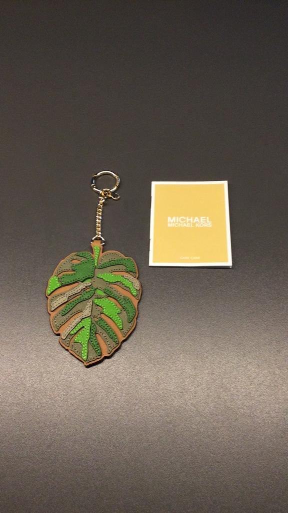 Michael Kors lederen tashanger blad nieuw, Ophalen of Verzenden, Nieuw