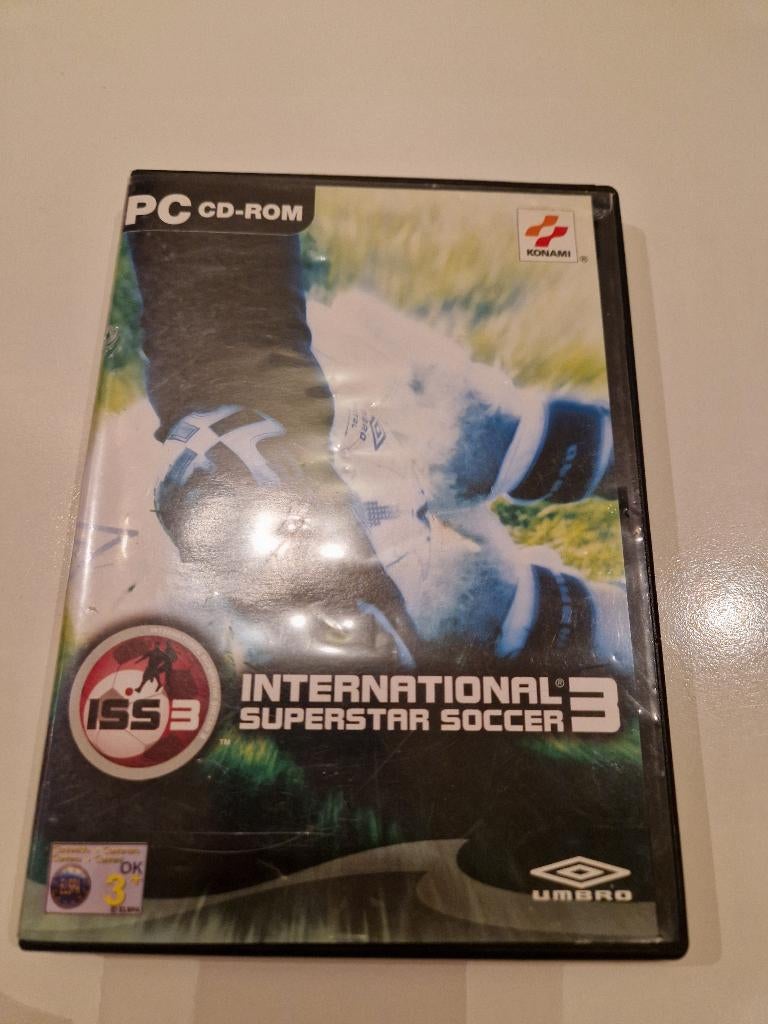 international superstar soccer 3, Gebruikt, Ophalen of Verzenden, Sport, 3 spelers of meer