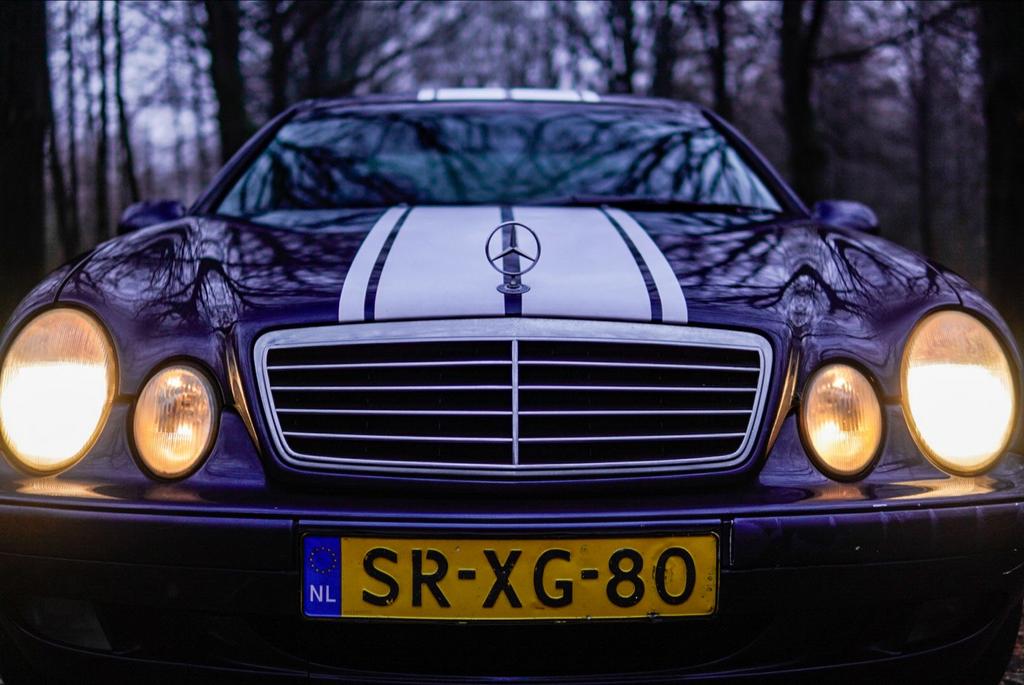 Mercedes-Benz CLK 3.2 liter V6, Coupe - 225 pk, Automaat, 745 kg, Achterwielaandrijving, Blauw