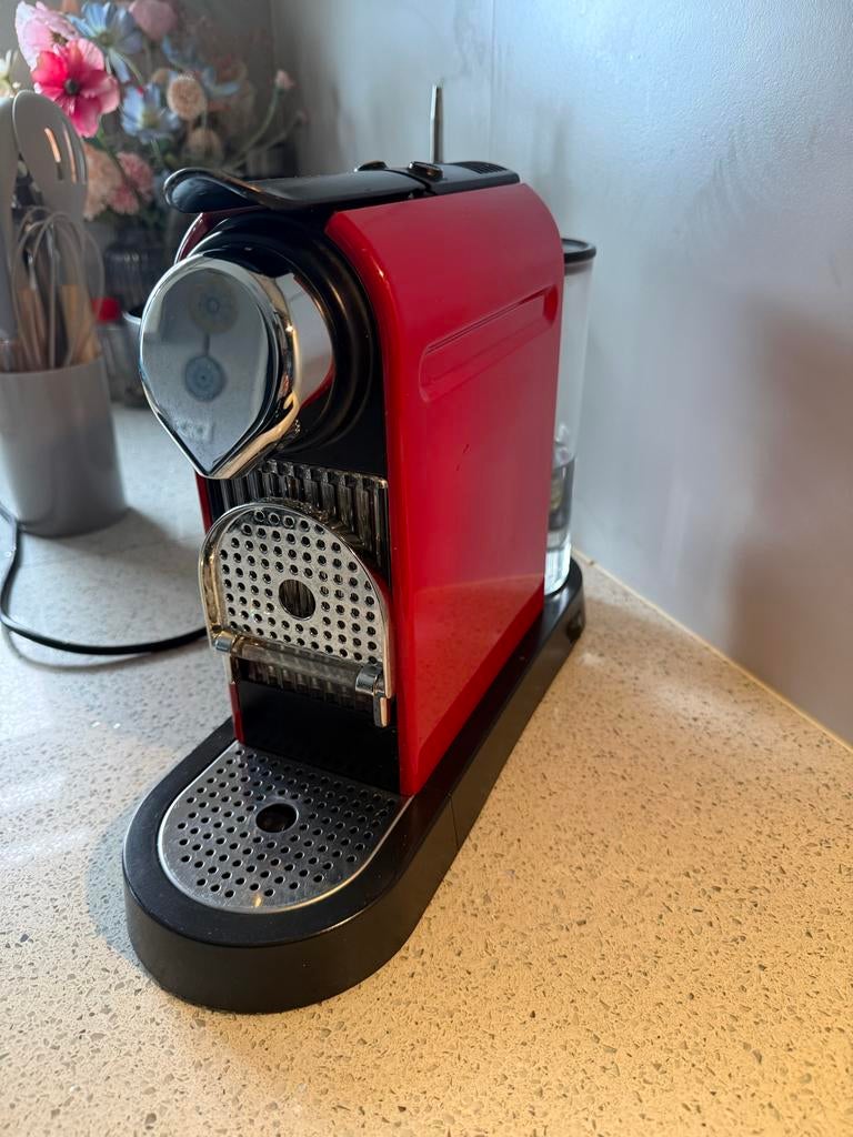 Nespresso machine - defect, voor onderdelen, Espresso apparaat, Ophalen of Verzenden, 1 kopje, Niet werkend