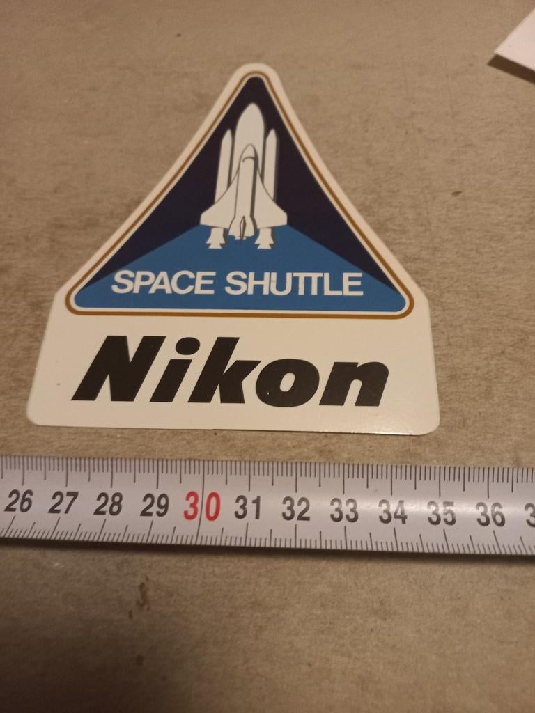 Space shuttle nikon, Verzamelen, Stickers, Ophalen of Verzenden, Zo goed als nieuw