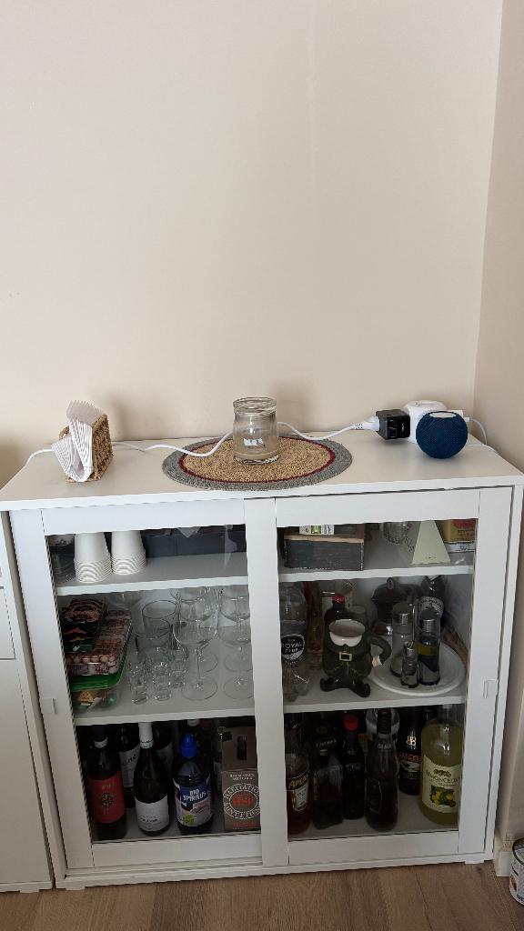 IKEA VIHALS glass-door cabinet with sliding doors, Ophalen, Display cabinet with sliding doors, 50 tot 100 cm, Minder dan 100 cm