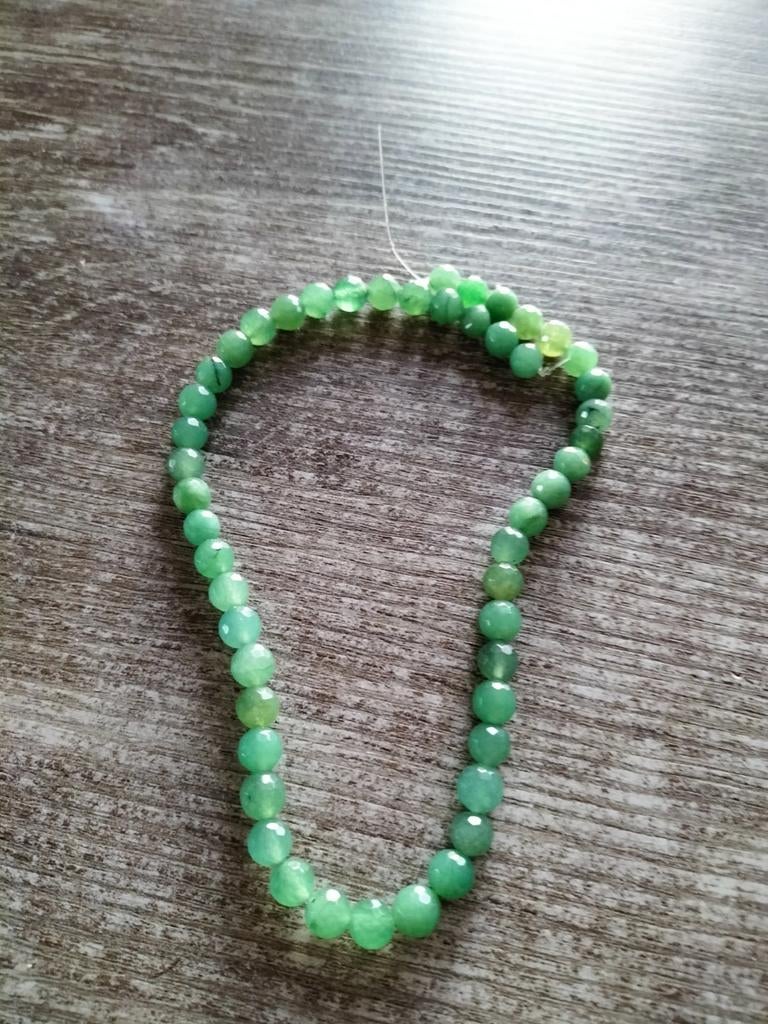 Prachtige strengetje jade met 50 jade kralen., Verzenden, Overige materialen, Ketting