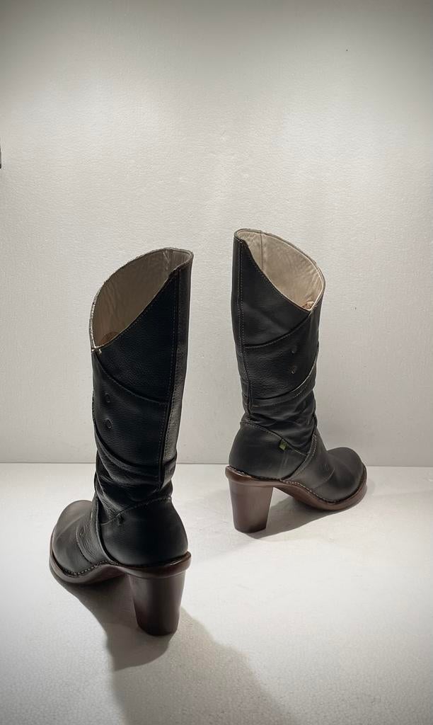 El naturalista design half hoge laarzen hoge hak 37 / 37,5, Kleding | Dames, Schoenen, Ophalen of Verzenden, Zo goed als nieuw