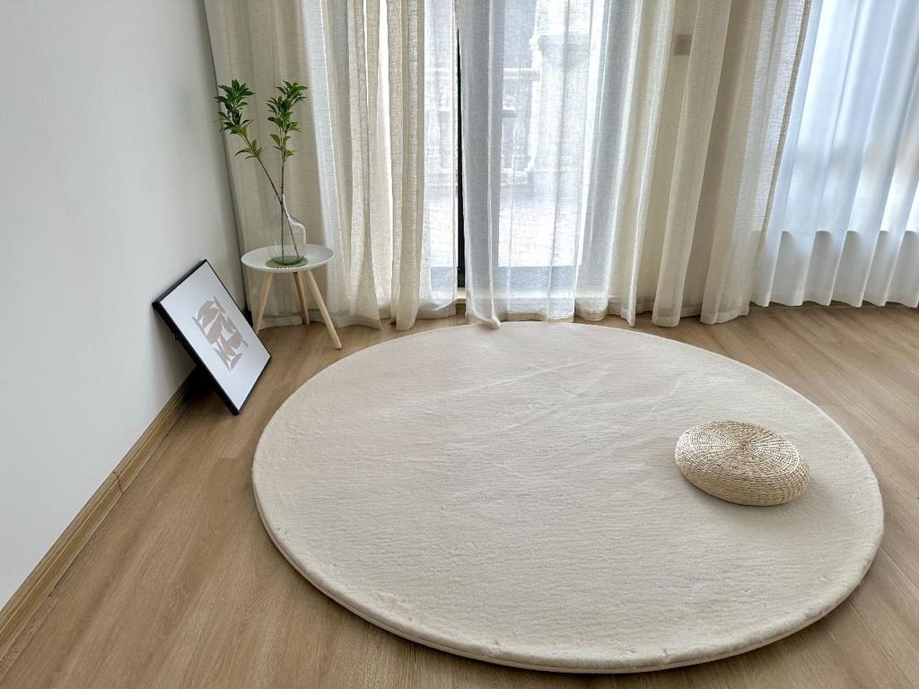 Fluffy Bunny Rond 200cm extra zachte ronde vloerkleden €70,-, 150 tot 200 cm, Ophalen of Verzenden, Crème, Rechthoekig