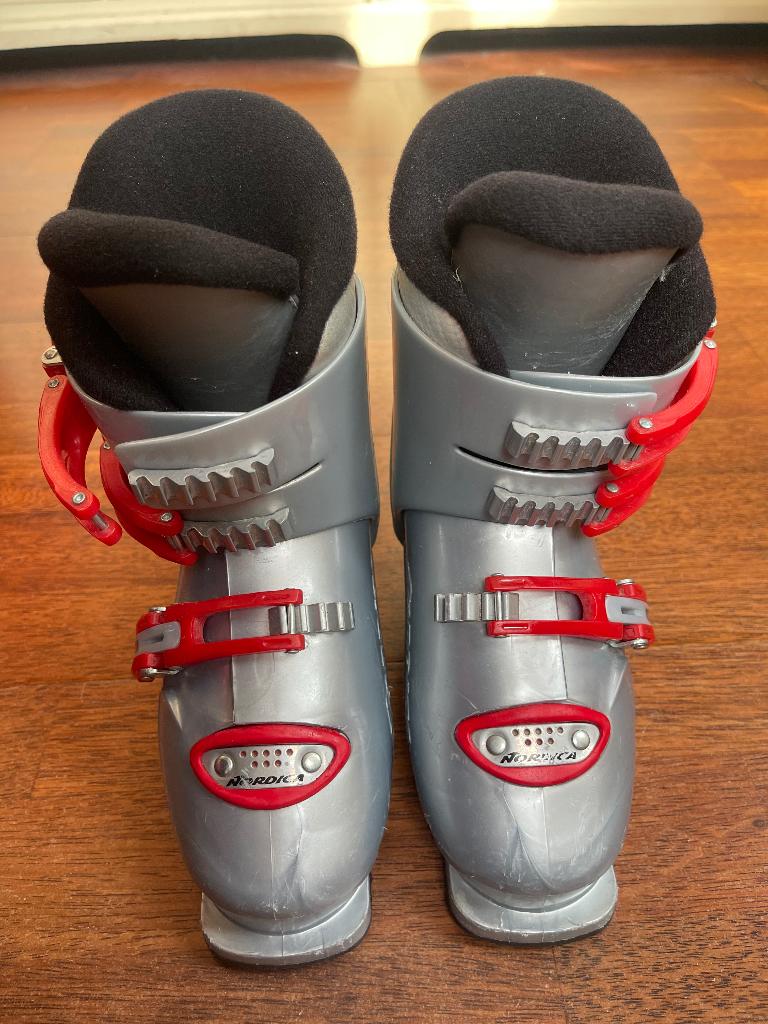 skischoen kind Nordica GP T3, Sport en Fitness, Skiën en Langlaufen, 100 tot 140 cm, Schoenen, Ophalen of Verzenden, Zo goed als nieuw