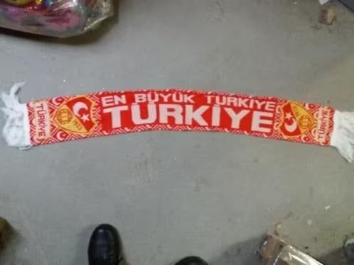 Partij Turkije sjaals, Verzamelen, Sportartikelen en Voetbal, Ophalen of Verzenden, Nieuw, Buitenlandse clubs, Poster, Plaatje of Sticker