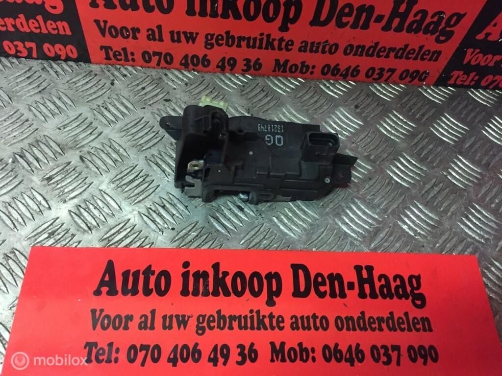 Opel Astra GTC H ('05-'11) Elec.Deurslotmechaniek Rechtsvoor, Ophalen of Verzenden, Gebruikt, Opel