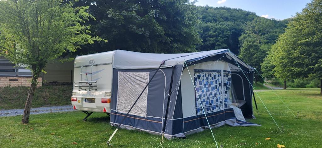 Caravan te huur in Luxemburg, Omvormbare zithoek, Rondzit, Particulier, Adria