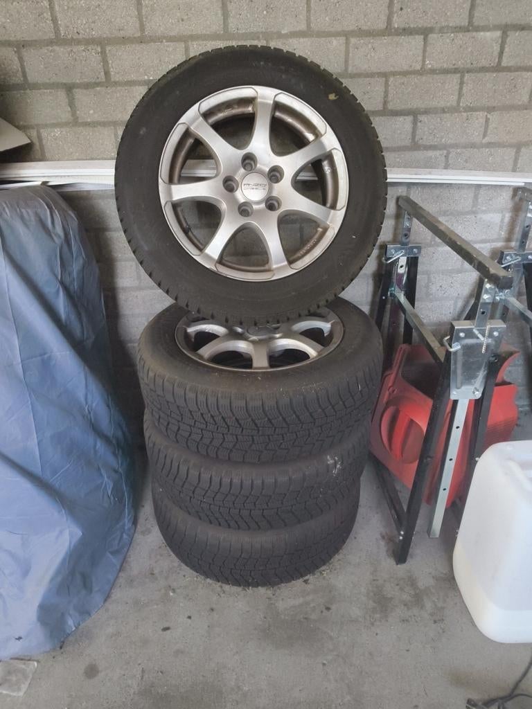 Winterbanden Toyota Verso - Goede Staat, Ophalen, Gebruikt, 16 inch, Band(en)