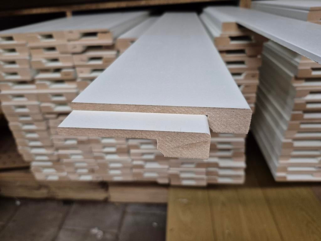 Overzetplint, renovatie plinten 18x90 en 18x120mm ral9010, Doe-het-zelf en Verbouw, Plinten en Afwerking, Ophalen, Nieuw, Havenstraat 11