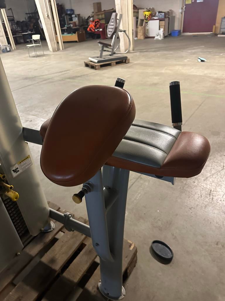 SportsArt Glute Machine - Krachtstation, Ophalen, Gebruikt, Krachtstation, Metaal