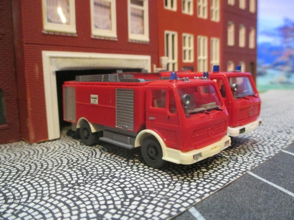 Mercedes Benz NG 1017 LF16 bluswagen Wiking lange cabine #2, Hobby en Vrije tijd, Modelauto's | 1:87, Gebruikt, Bus of Vrachtwagen