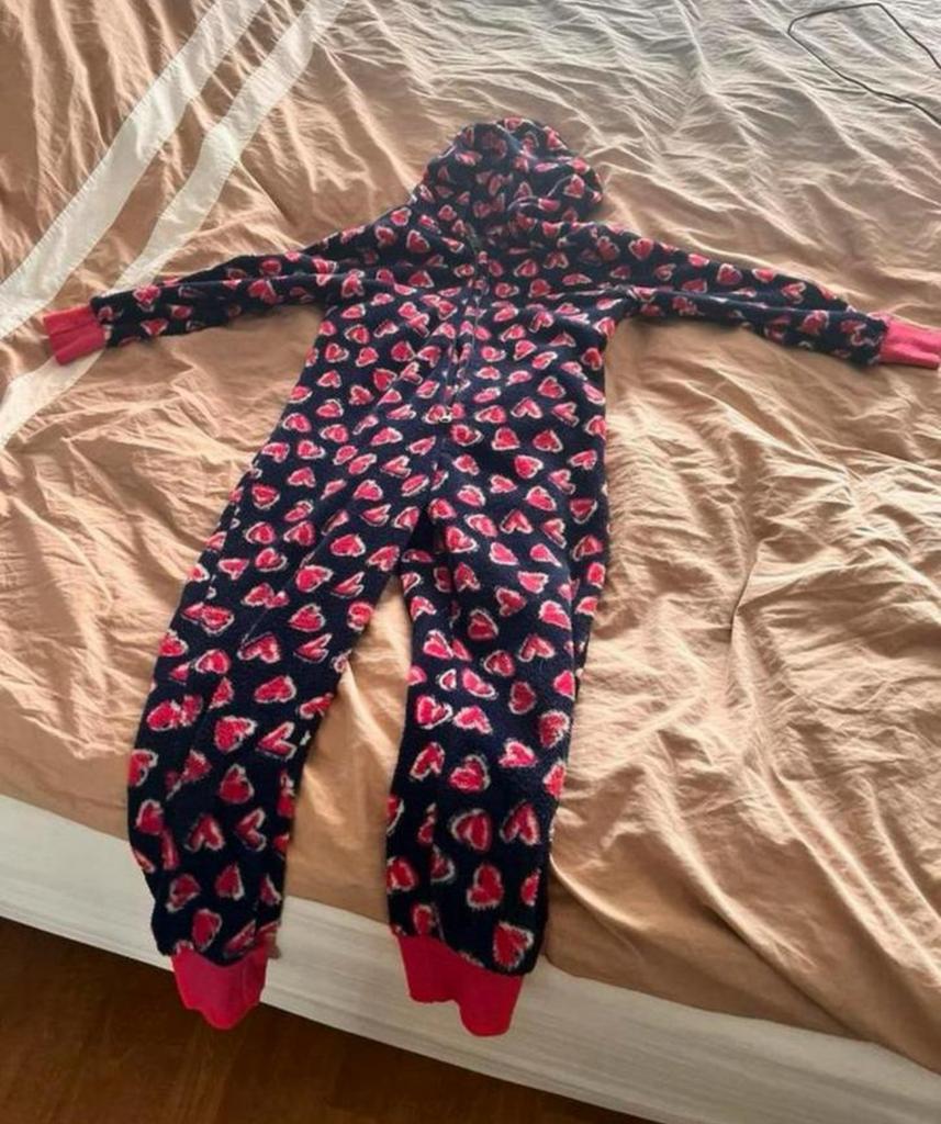 Onesie maat 122/128 z.g.a.n, Kinderen en Baby's, Kinderkleding | Maat 122, Ophalen of Verzenden, Zo goed als nieuw, Jongen of Meisje