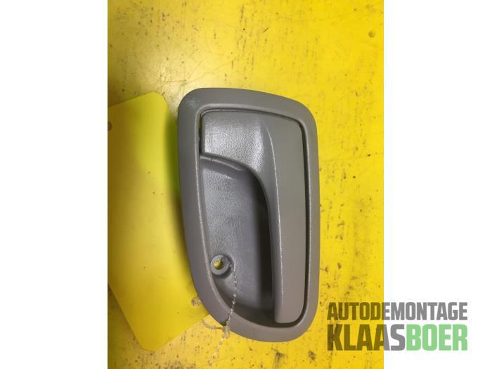 Portiergreep 4Deurs rechts-achter van een Peugeot 106, Ophalen of Verzenden, 12 maanden garantie, Gebruikt, Peugeot