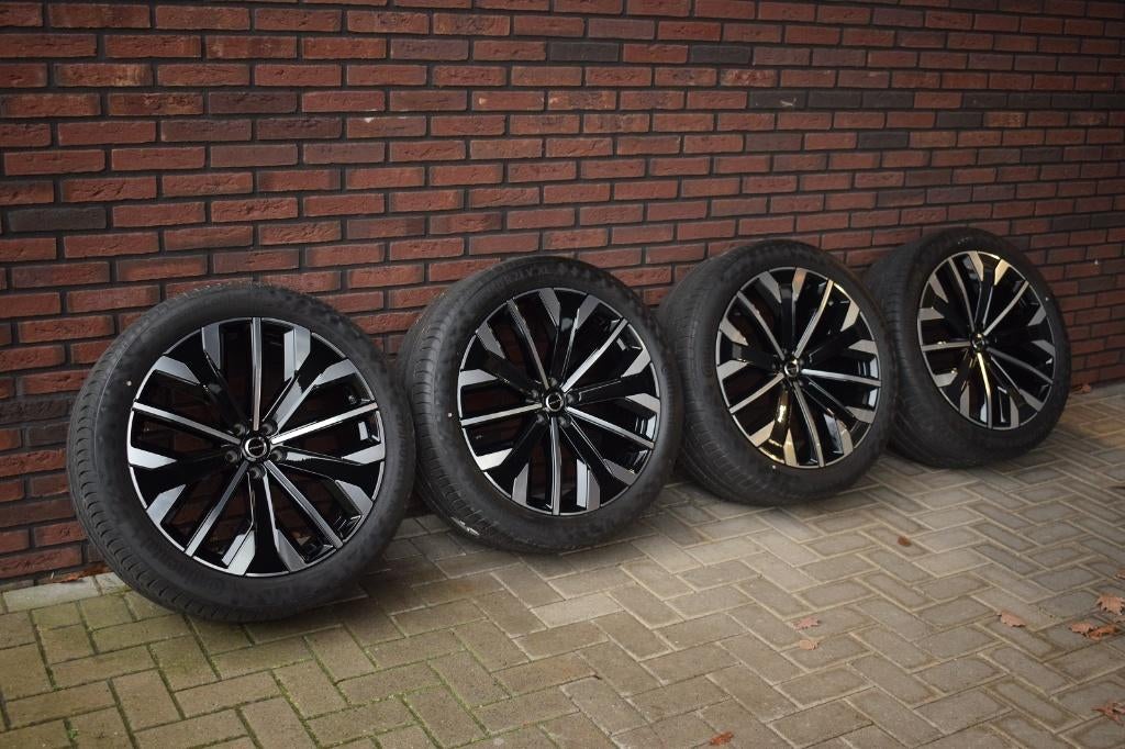 Zomerset 21" Volvo XC90 2025 z.g.a.n., Auto-onderdelen, Banden en Velgen, Ophalen, Gebruikt, 275 mm, Banden en Velgen