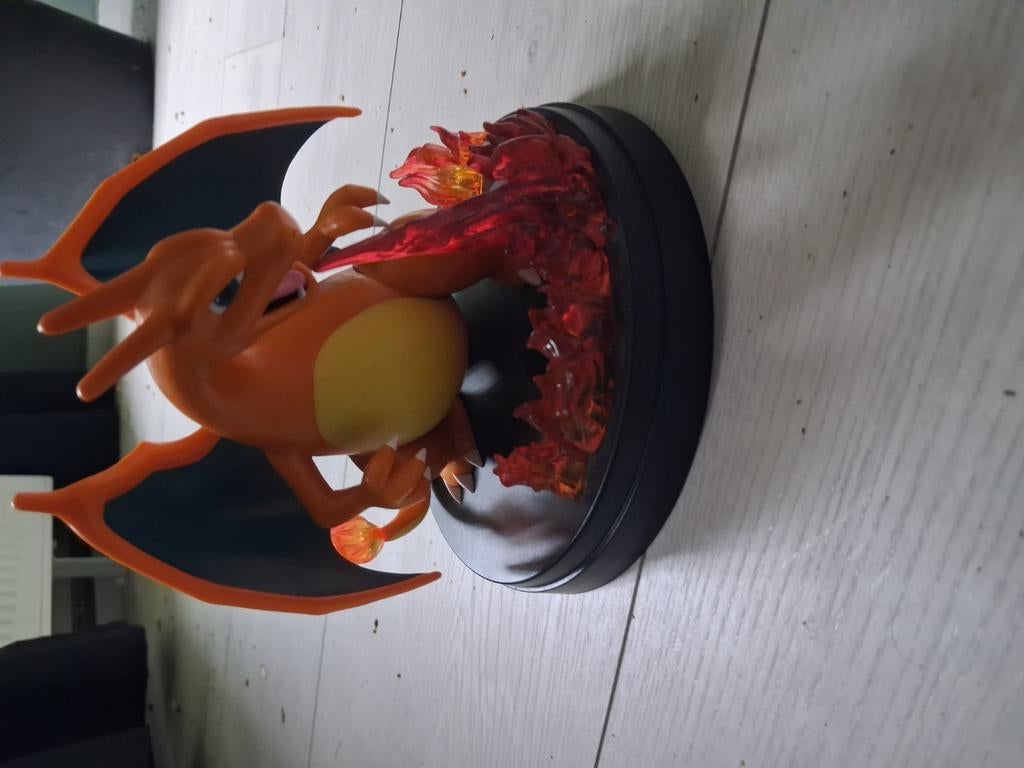 Charizard, Ophalen of Verzenden, Zo goed als nieuw