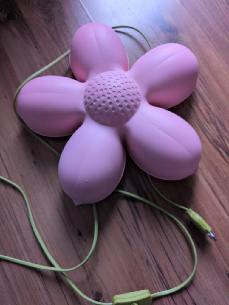 Ikea Smila Blomma Wandlamp - Roze Bloemenlamp, Kunststof, Gebruikt, Ophalen of Verzenden, Minder dan 100 cm