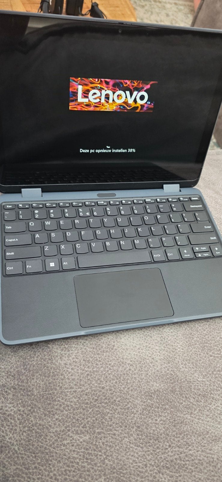 Lenovo 300w Yoga Gen 4, Computers en Software, Windows Laptops, Gebruikt, 11 inch, SSD, Minder dan 2 Ghz, Minder dan 4 GB, Qwerty