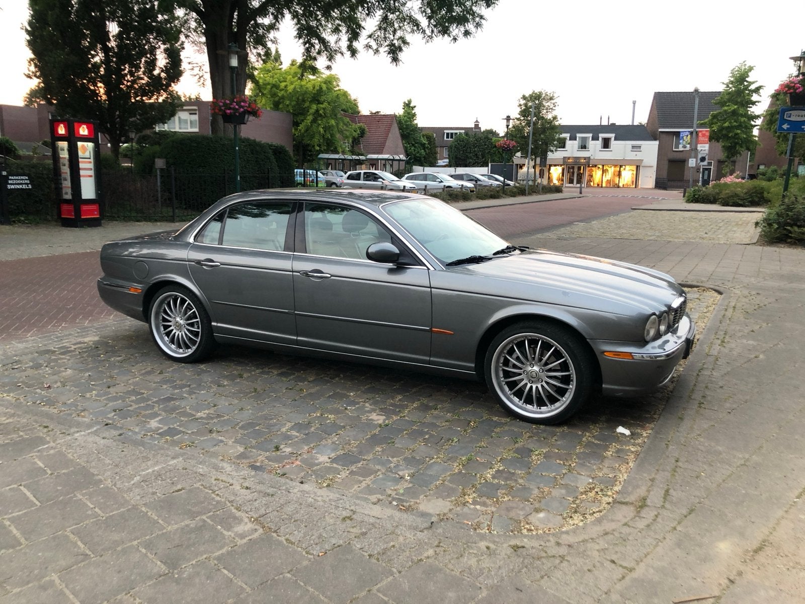 Jaguar XJ 4.2 Executive AUT 2003 Grijs, Automaat, Achterwielaandrijving, Particulier, 750 kg