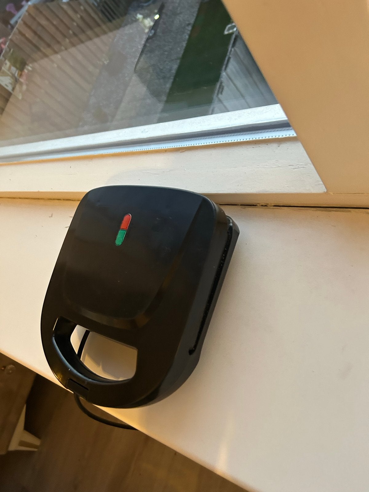 Compacte tosti-ijzer - Ideaal voor snelle snacks!, Ophalen of Verzenden, Gebruikt