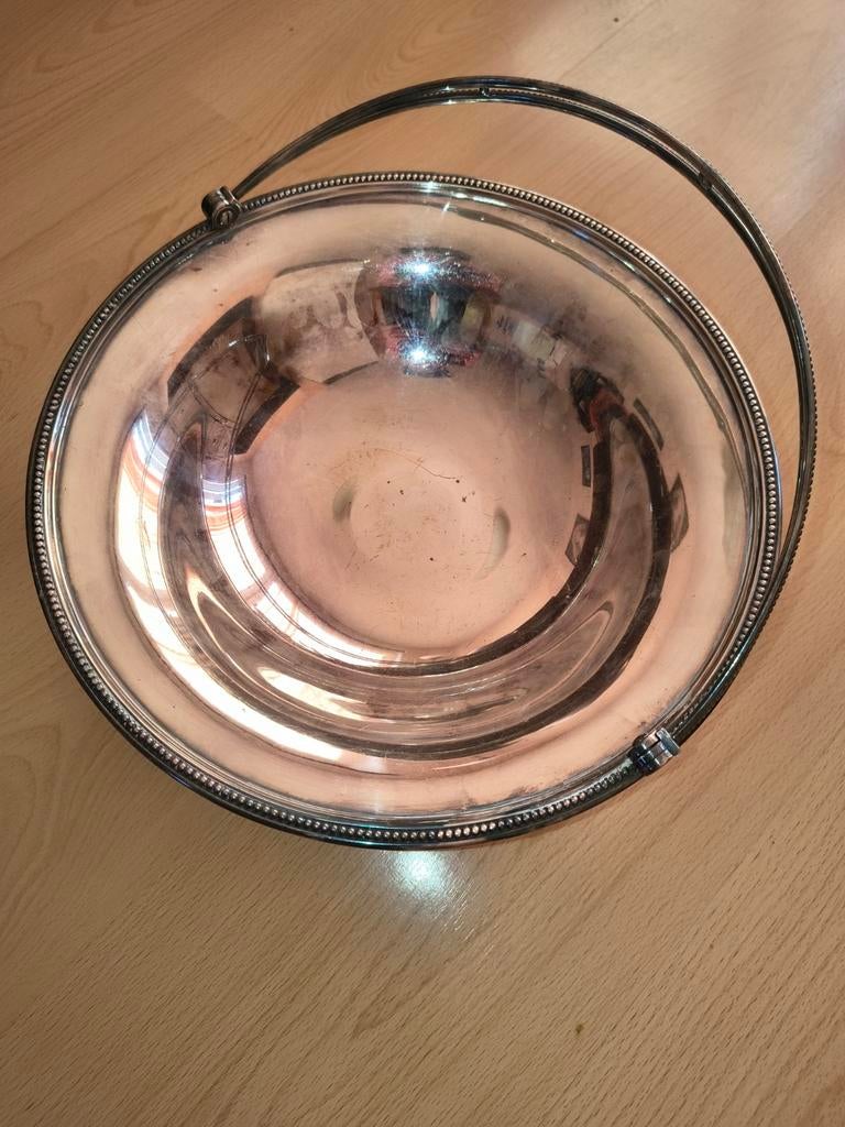Verzilverde schaal met hengsel, Antiek en Kunst, Ophalen of Verzenden
