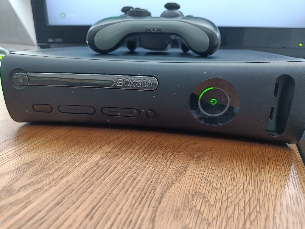 Xbox 360 + 25 games, Ophalen, 360 Elite of Super Elite, Met 1 controller, 250 GB