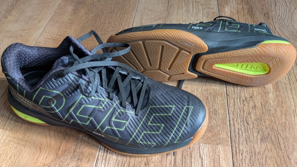 2 paar sportschoenen squash badminton padel tafeltennis 43, Overige kleuren, Sportschoenen, Nieuw, Ophalen of Verzenden