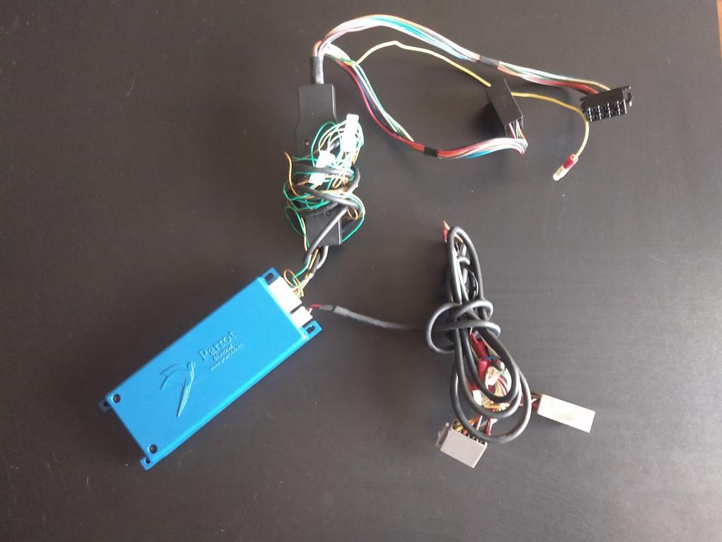 Parrot Ck3100 bluebox met kabels en mutebox, Telecommunicatie, Carkits, Ophalen of Verzenden
