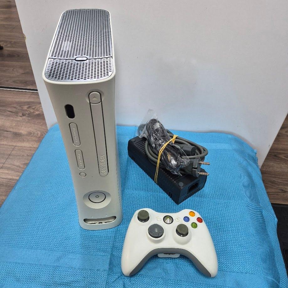 Xbox 360 Arcade met controller, adapter en nieuwe HDMI kabel, Gebruikt, 1 speler, Ophalen of Verzenden, X