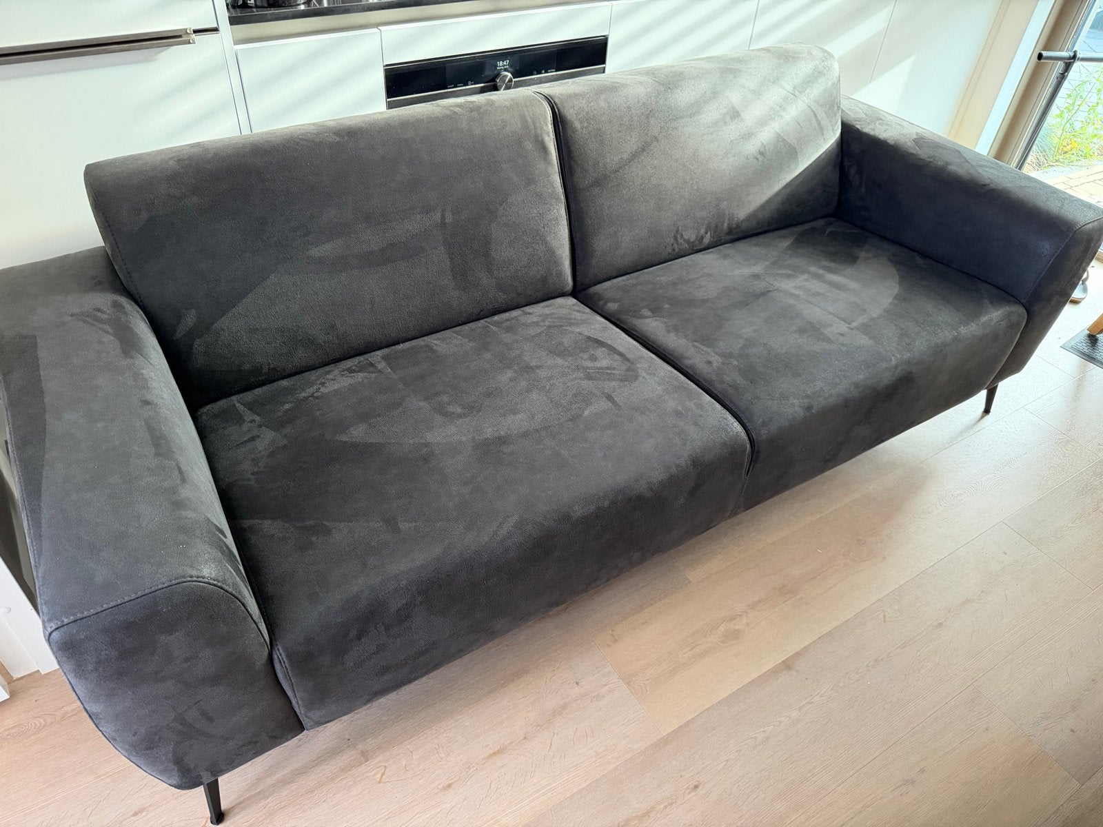 Moderne 3-zitsbank, antraciet microleder, Huis en Inrichting, Ophalen, Overige materialen, Driepersoons, 75 tot 100 cm