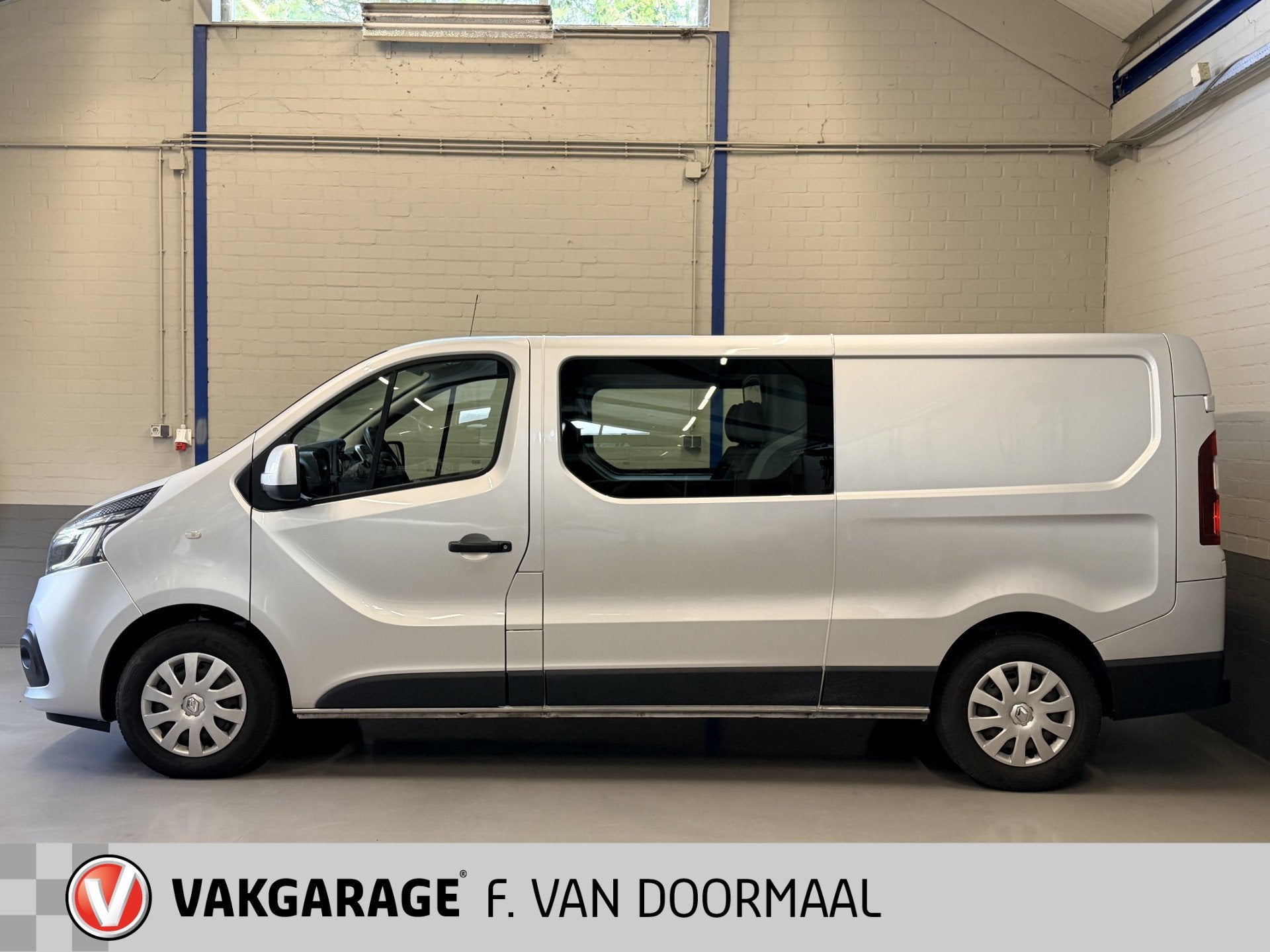 Renault Trafic 2.0 dCi 120 T29 L2H1 Dubbele Cabine Work Edit, Voorwielaandrijving, Gebruikt, Euro 6, 4 cilinders