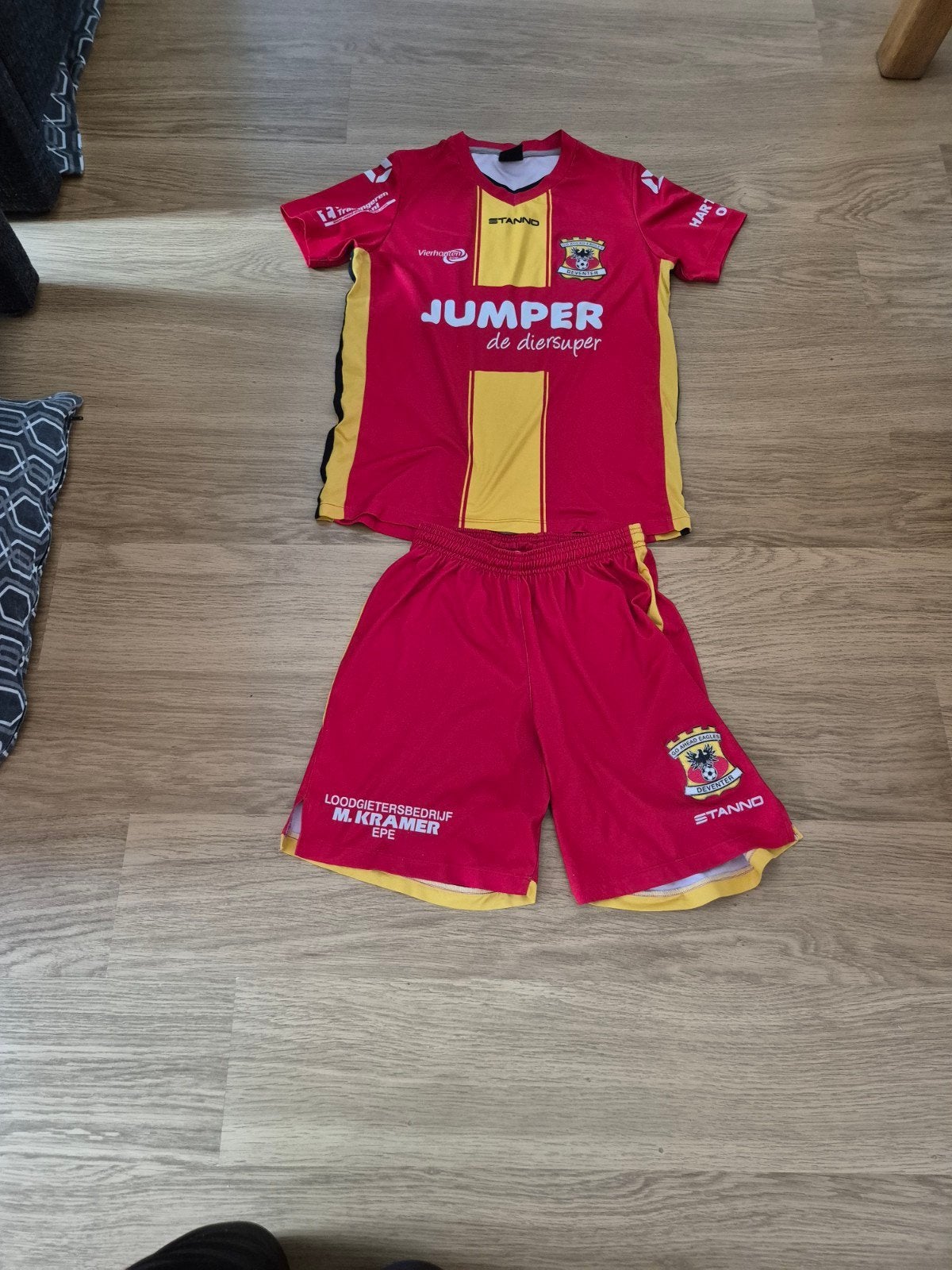 Go Ahead Eagles tenue maat 164, Ophalen