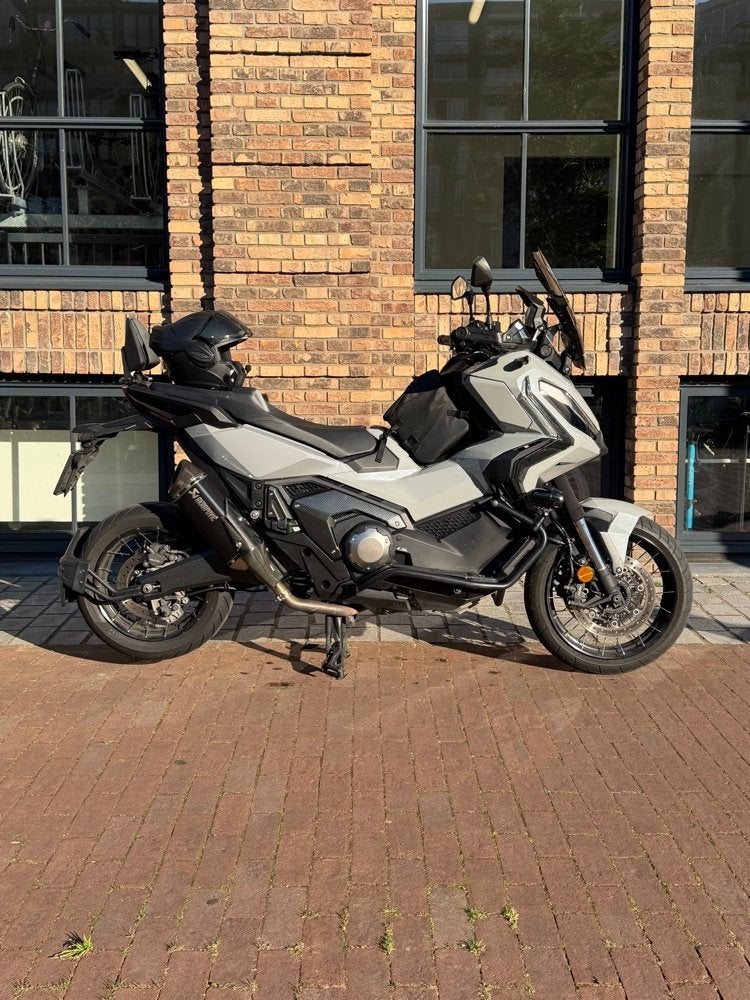 Honda X-ADV 750 (2023) | Full Akrapovič |Topstaat!, Scooter, Particulier, Meer dan 35 kW, Sportuitlaat