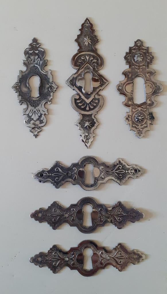 Antieke slotplaatjes of sleutelgat plaatjes chroom, Antiek en Kunst, Ophalen of Verzenden