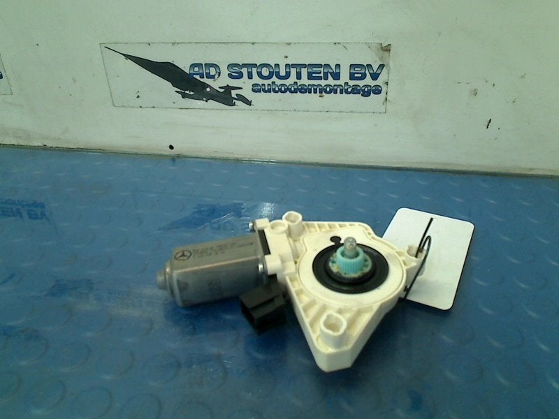 Motor Raammechaniek Rechts Achter B (W245) 2006, Gebruikt, Mercedes-Benz AG, Mercedes-Benz, Mercedesstraße 120, Stuttgart 70372, , Duitsland