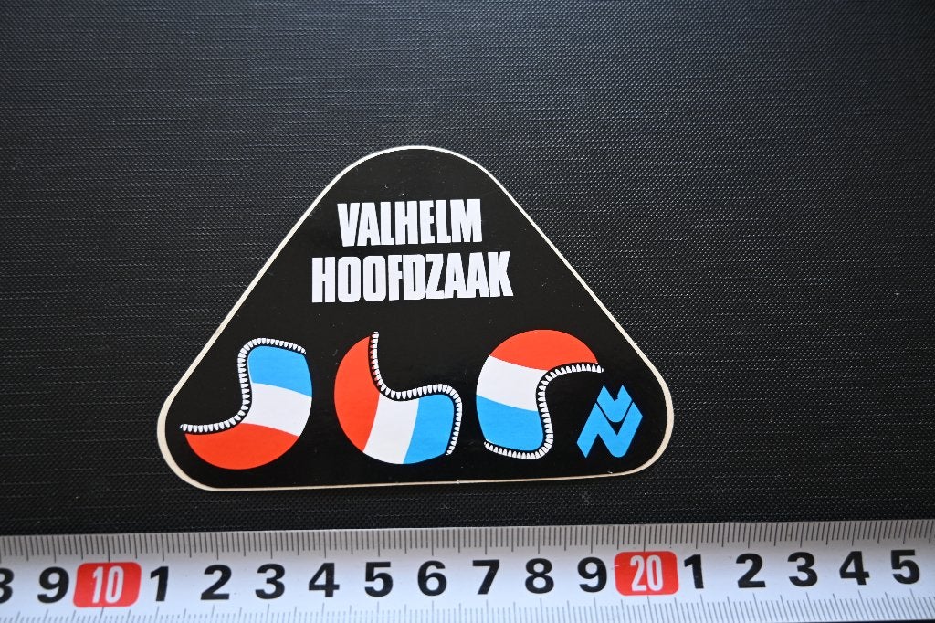 sticker VVN valhelm hoofdzaak *, Ophalen, Zo goed als nieuw