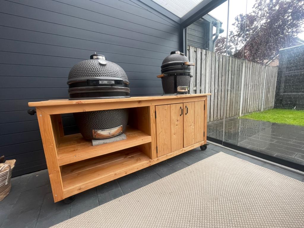 Douglas BBQ meubel, Ophalen, Zo goed als nieuw, Houtskool