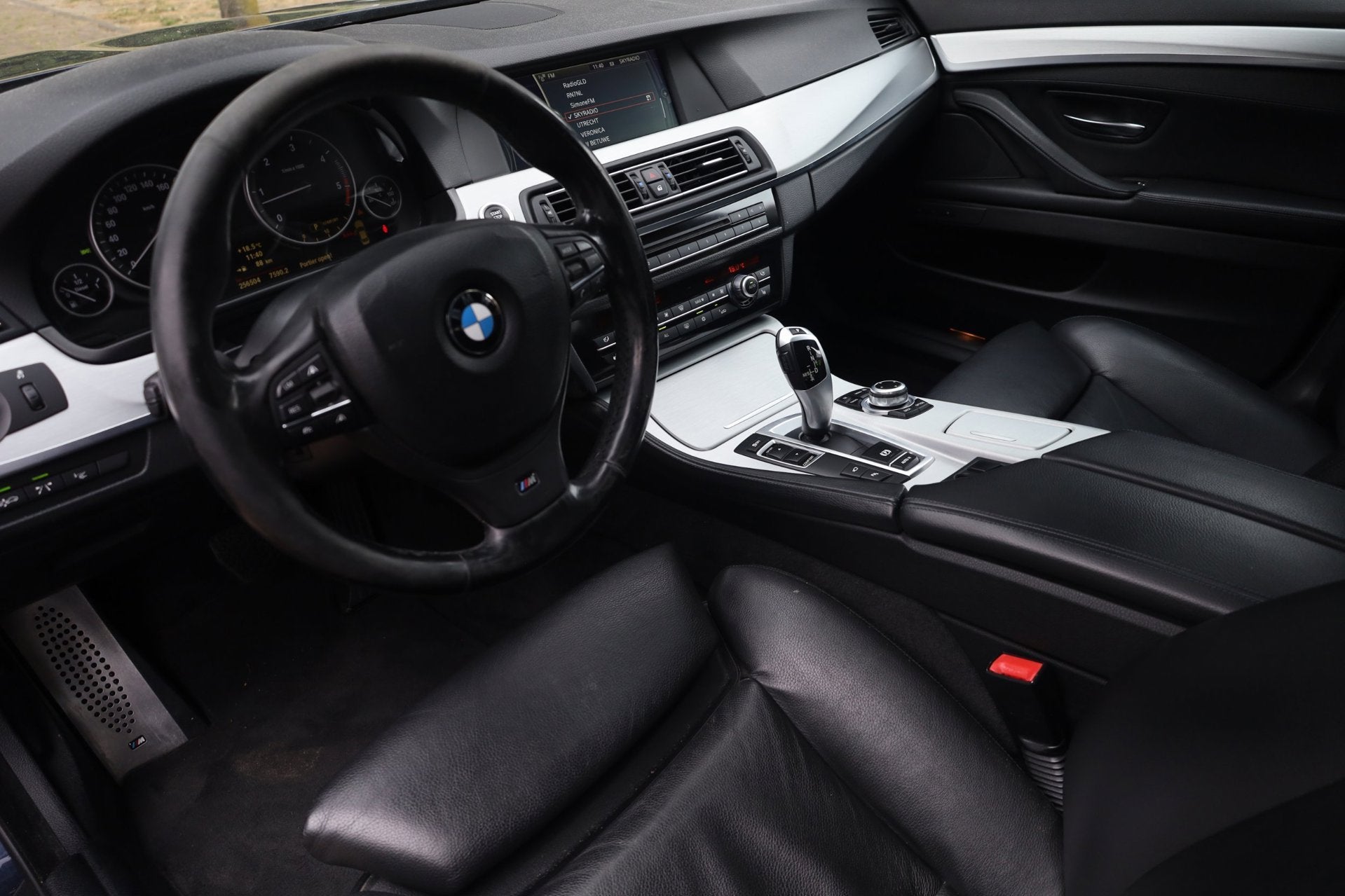 BMW 5-serie 530d High Executive Aut. | M-Pakket | Soft-close, Auto's, BMW, Automaat, Euro 5, Achterwielaandrijving, Gebruikt