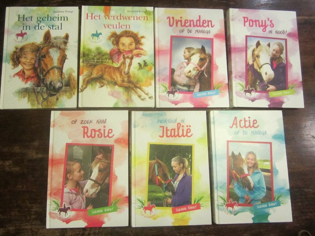 Suzanne Knegt Lisa & Summer 1,4,5,7,8,9 stal/manege/Act, Ophalen of Verzenden, Zo goed als nieuw, Fictie algemeen